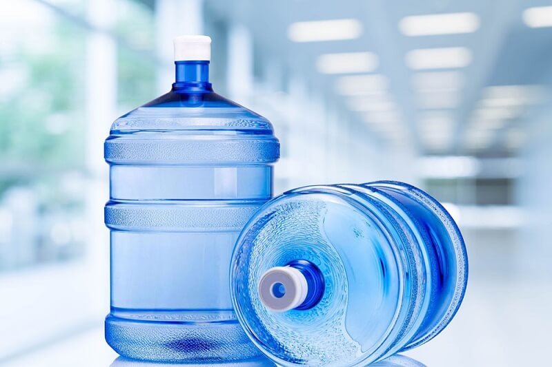 Как хранить воду в 19-литровых бутылях